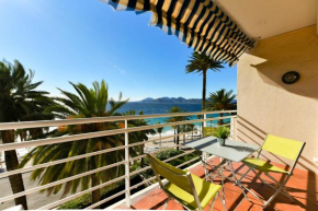 LA BELLE VUE mer avec joli balcon et parking, à côté des plages et du centre-ville
